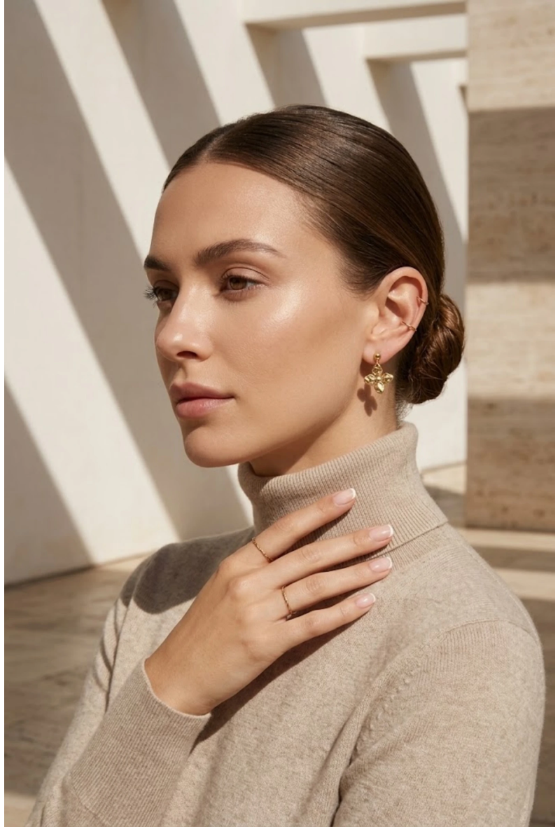 Boucles d’oreilles fleur dorée – acier inoxydable